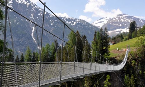 Holzgau_im_Fruehling_-_Haengebruecke-cd8048ee Holzgau_im_Fruehling_-_Haengebruecke-cd8048ee